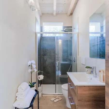 Entire With Private Swimming Pool Villa *